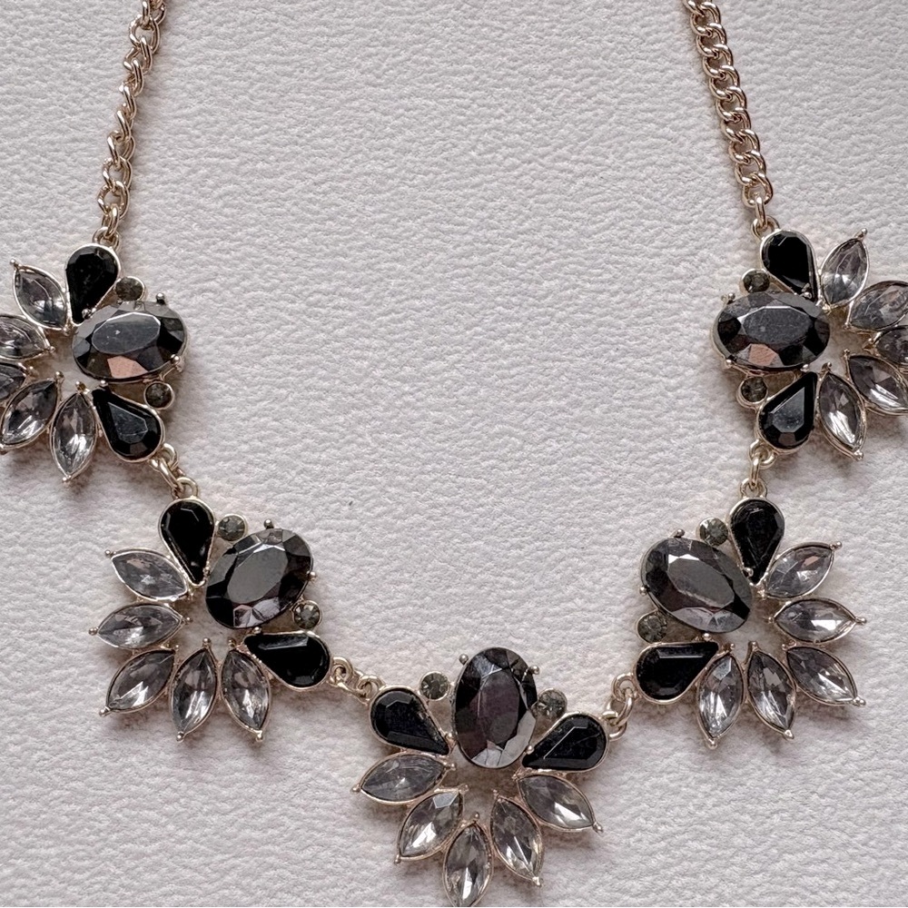 Elegant Statement Floral Necklace